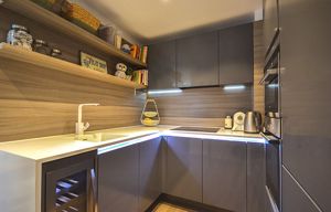 Kitchen- click for photo gallery